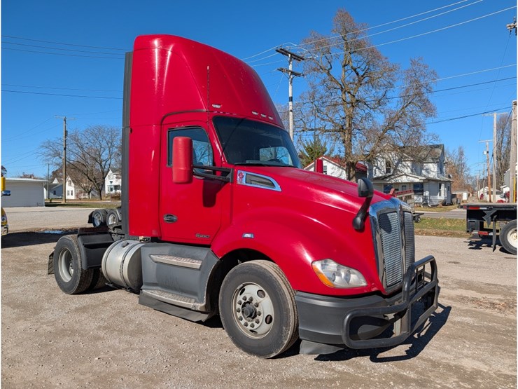 2019-kenworth-t680-image-3