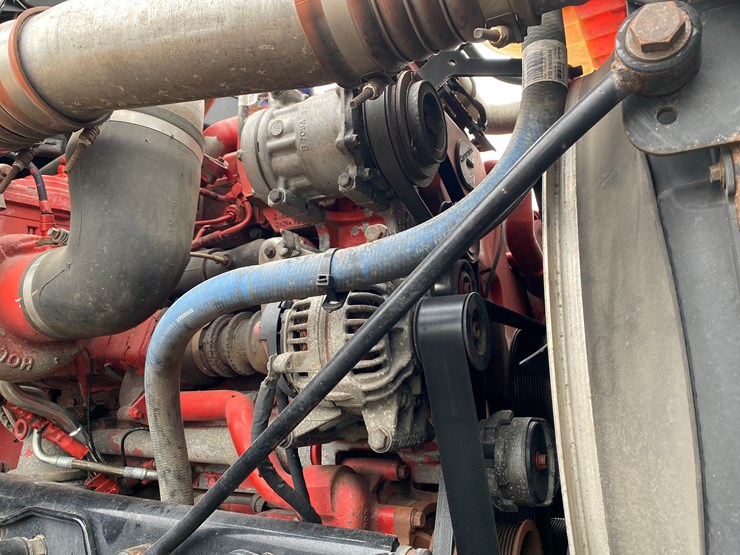 peterbilt-567-image-27