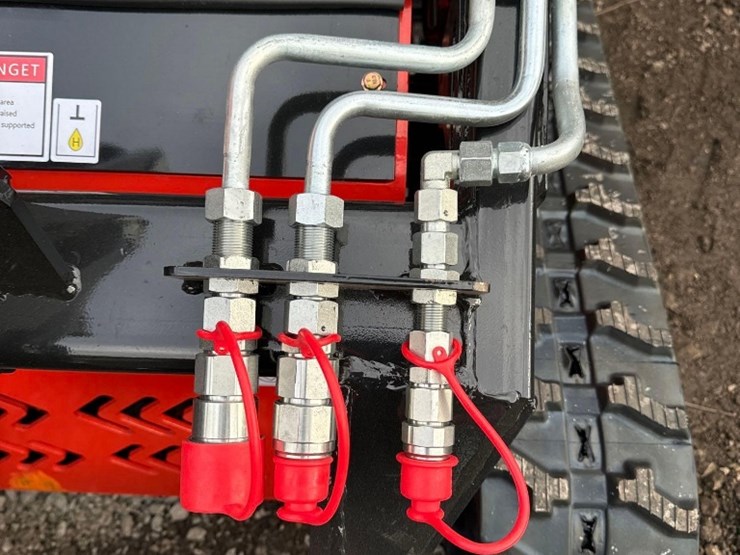 new-sdlool-co-mini-stand-on-skidloader-model-sl380-image-6