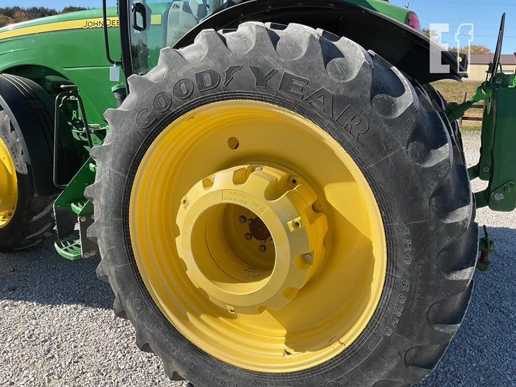 john-deere-8335r-image-35