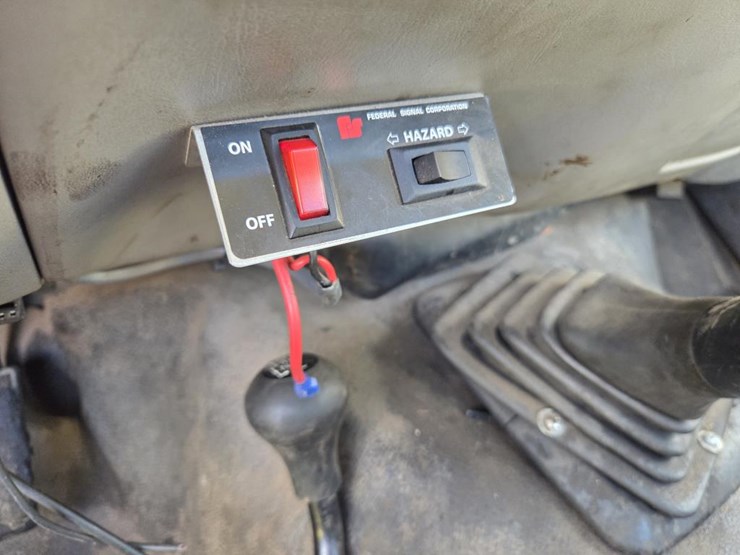 ford-f550-xl-image-49