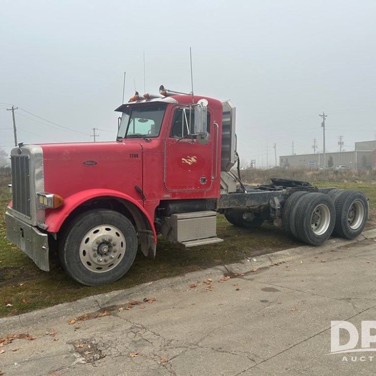 1999 PETERBILT 379