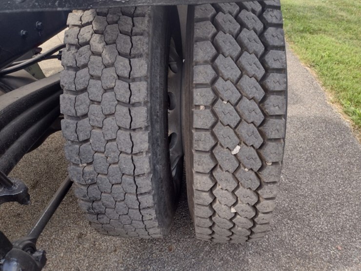 freightliner-m2-106-image-29