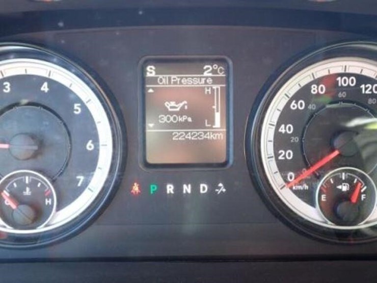 ram-1500-slt-image-47