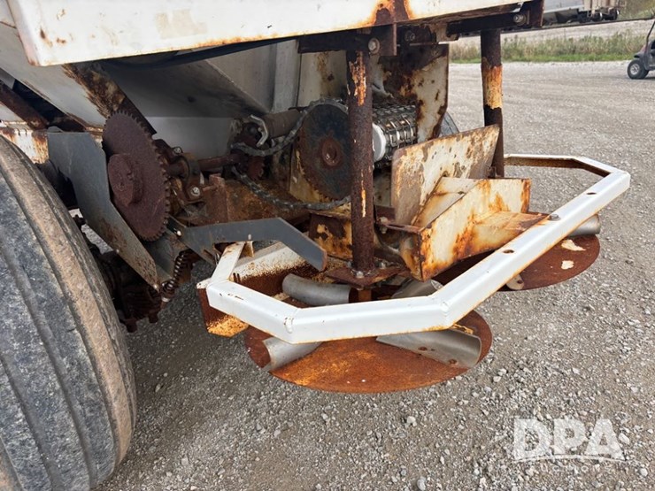 dry-spreader-buggy-(dr12582-unit-40)-image-27