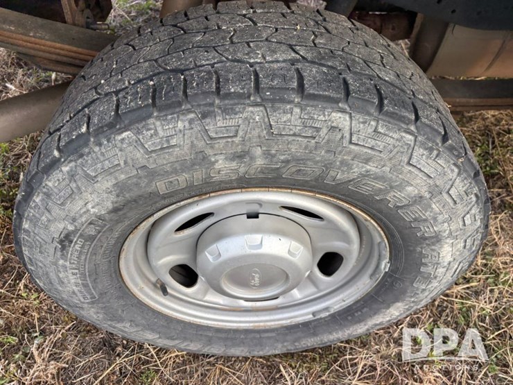 ford-f250-xl-image-35