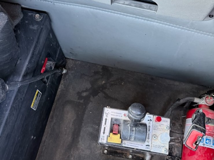 peterbilt-567-image-45