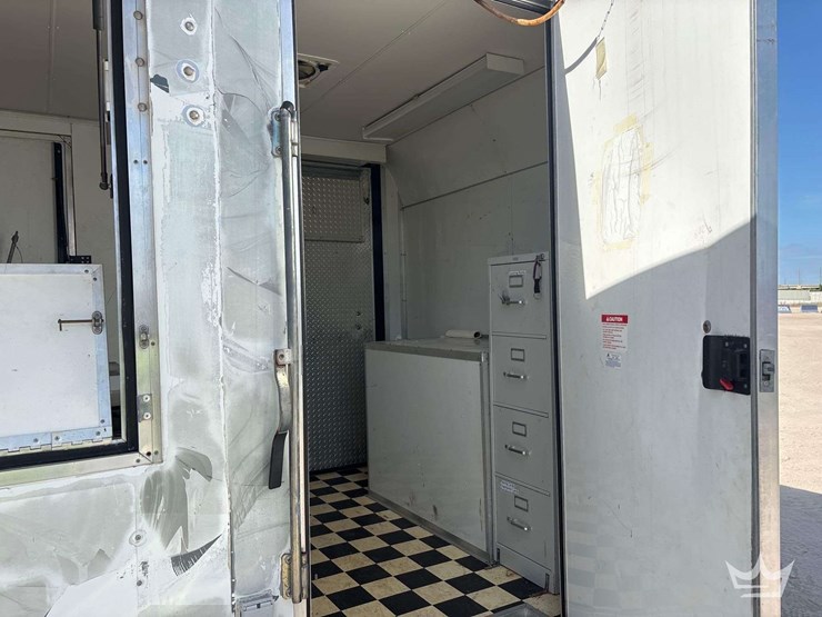 pace-american-mw8516ta2-t/a-enclosed-concession-trailer-image-6