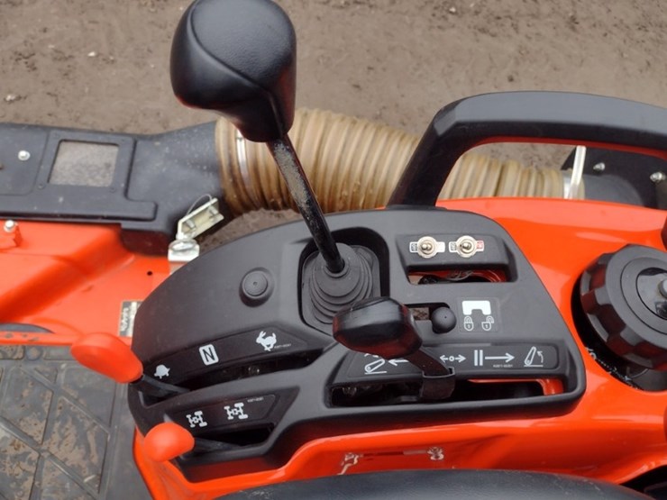 kubota-bx1880-image-9