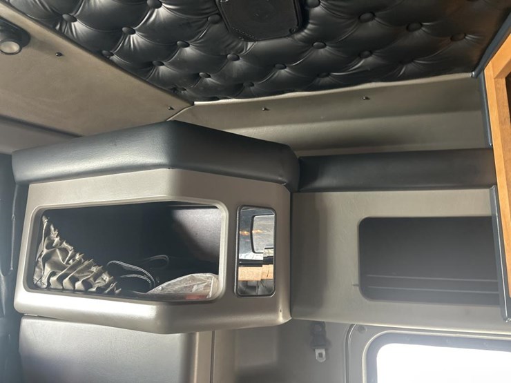 2009-kenworth-t800-image-50