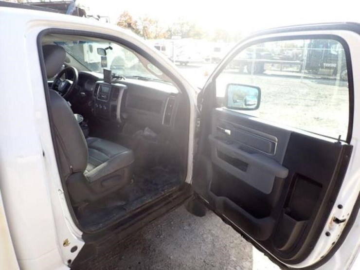 2013-dodge-ram-1500-image-36