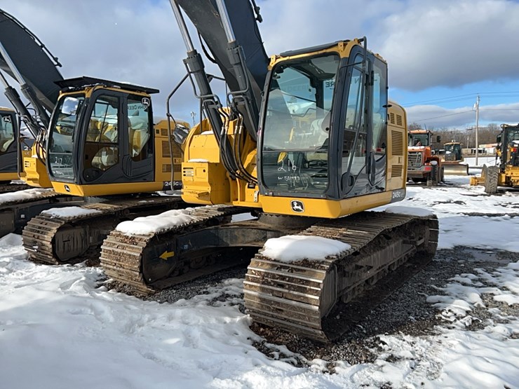 2020-john-deere-2020-image-2