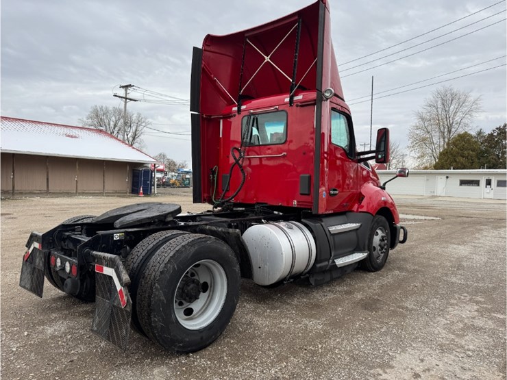 2021-kenworth-t680-image-3