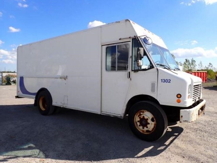 2013-freightliner-mt55-image-4