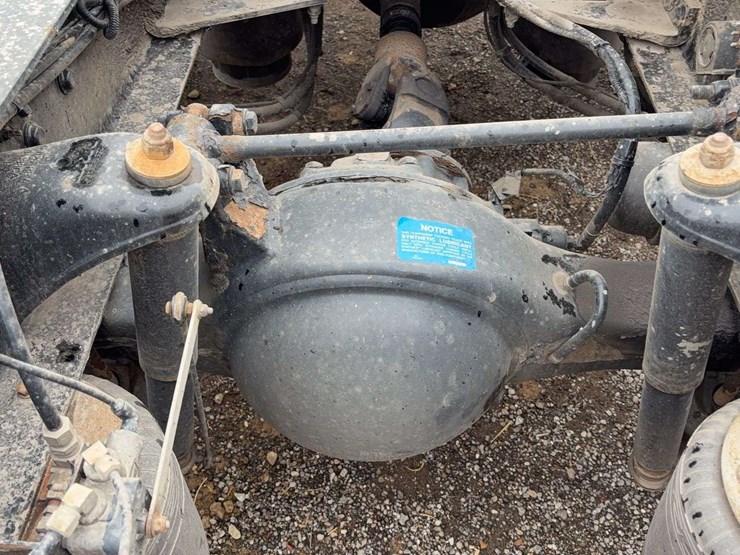 2018-peterbilt-579-image-13