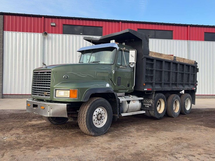 1999-mack-cl713-image-1