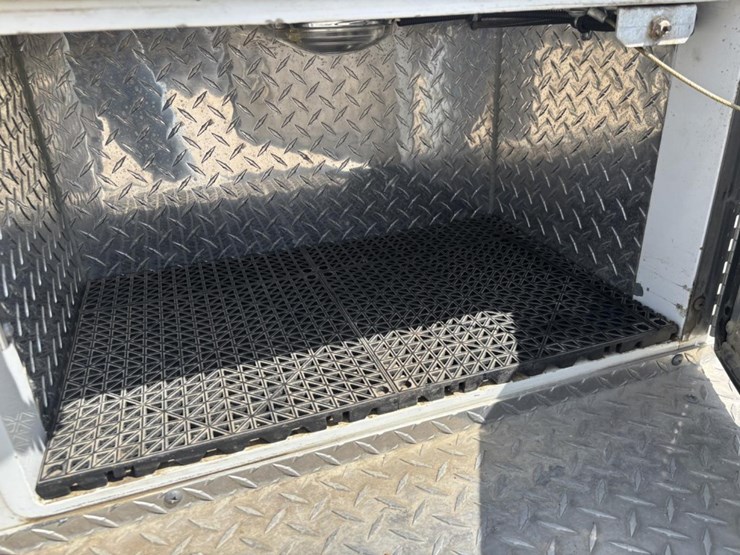 freightliner-fl80-image-54