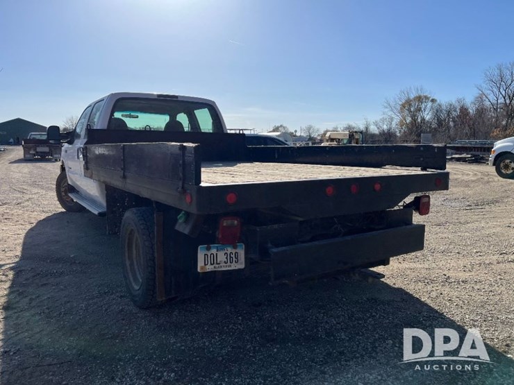 ford-f550-xl-image-12