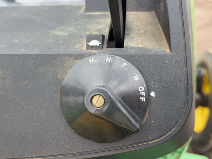john-deere-5200-image-22