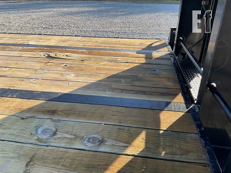 h&h-trailers-25'-x-image-11