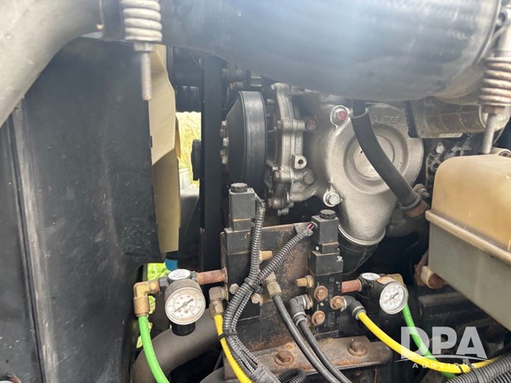 freightliner-114sd-image-27