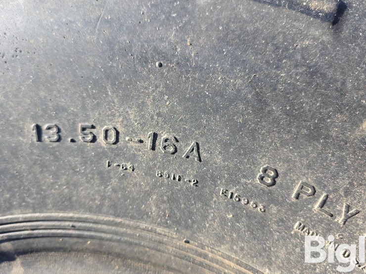 used-implement-&-vehicle-tires-image-10