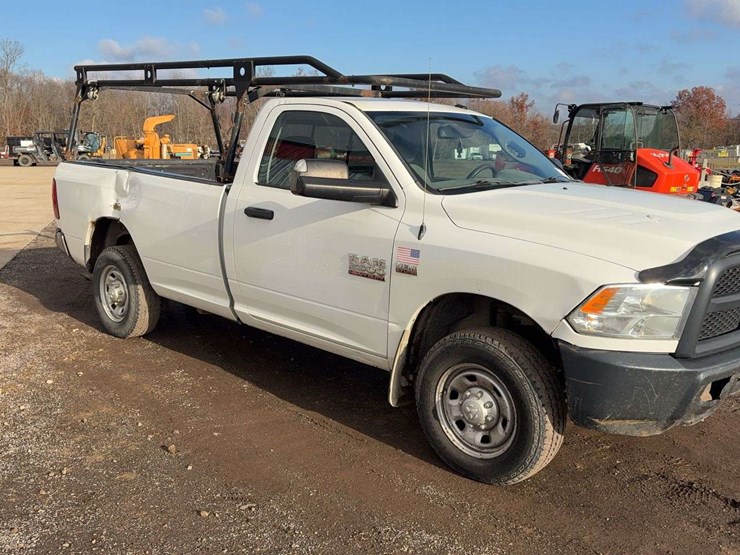2014-dodge-ram-2500-image-2