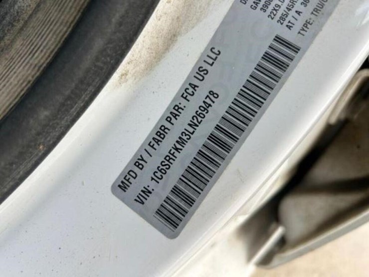 2020-ram-1500-laramie-longhorn-image-8