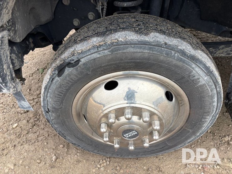 ford-f550-xl-image-24