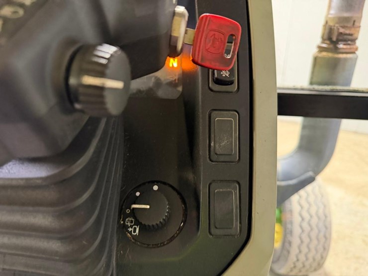 john-deere-5.5-image-23