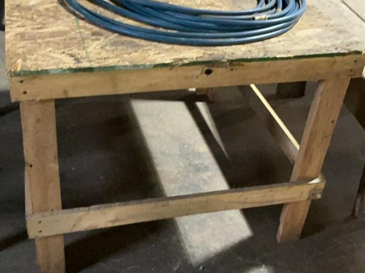 #610-•-11-wooden-tables-image-11