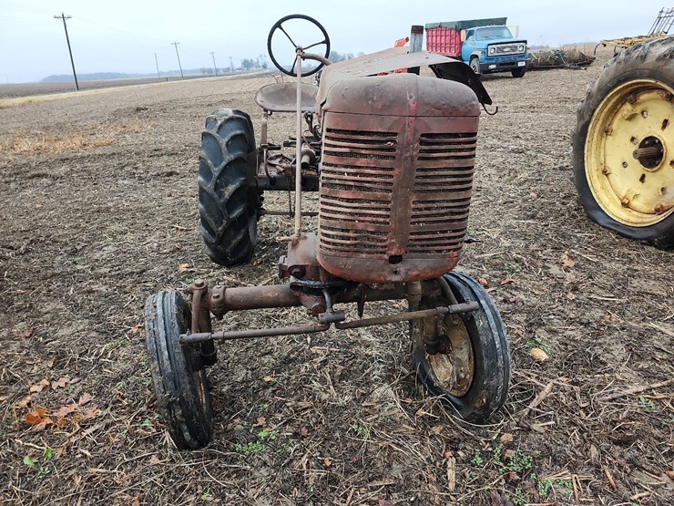 farmall-a-gas-tractor-image-8