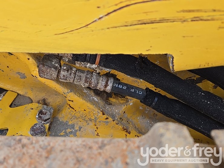 2018-komatsu-d61pxi-24-image-43