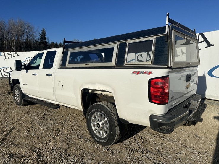 2015-chevrolet-silverado-2500hd-image-3