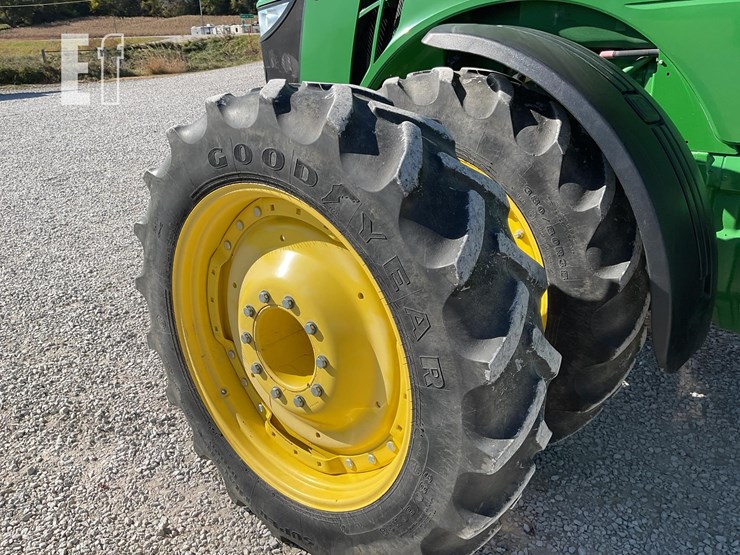 john-deere-8335r-image-40