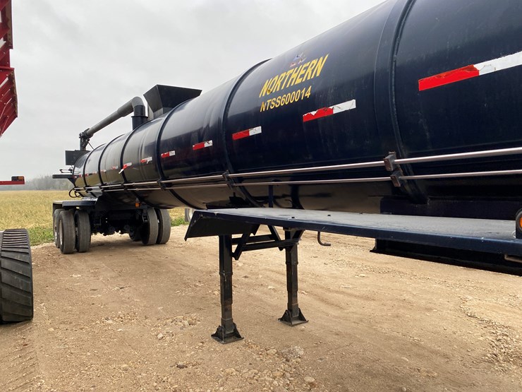 #1031-•-2014-northern-6000-gallon-semi-manure-tanker-trailer(has-wi-title)-(kewaunee,-wi)-image-4