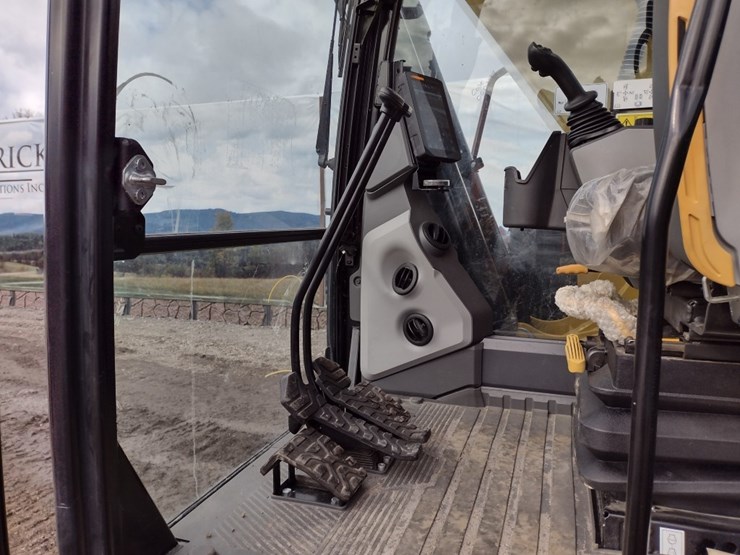 caterpillar-315-gc-image-11