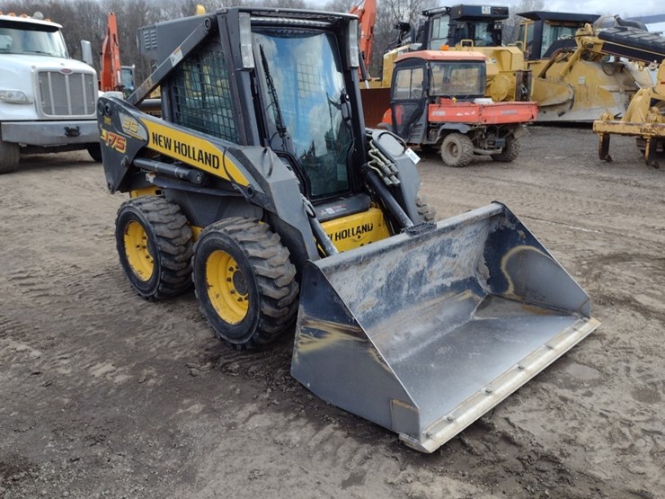 new-holland-l175-image-24