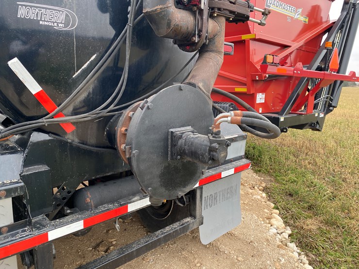 #1031-•-2014-northern-6000-gallon-semi-manure-tanker-trailer(has-wi-title)-(kewaunee,-wi)-image-32