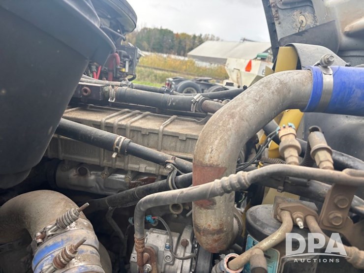 freightliner-114sd-image-31