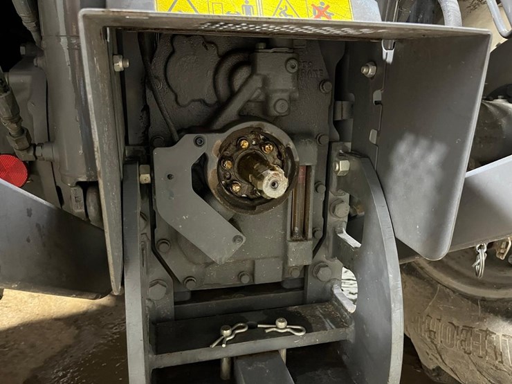 massey-ferguson-4708-image-14