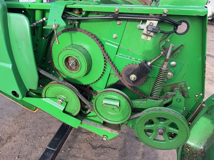 john-deere-630f-image-10