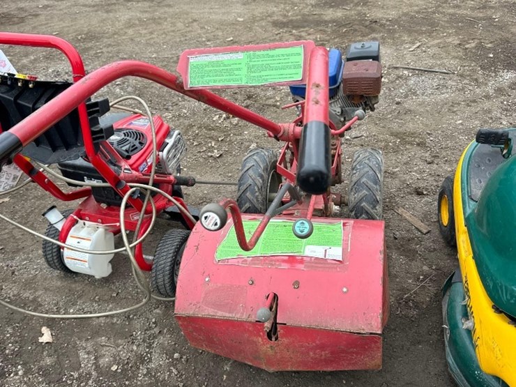 troy-bilt-rear-tine-gas-rototiller-image-4