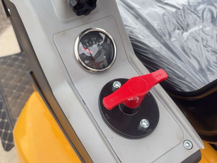 sdlanch-sdle20-mini-excavator-image-16