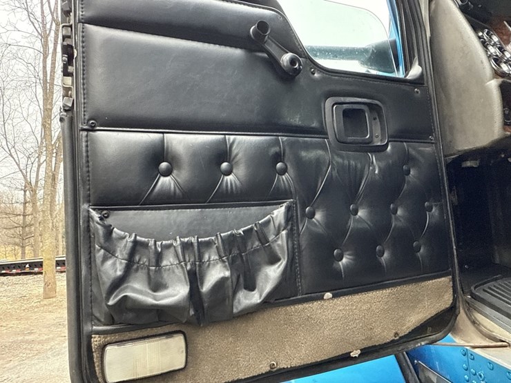 kenworth-t600-image-40