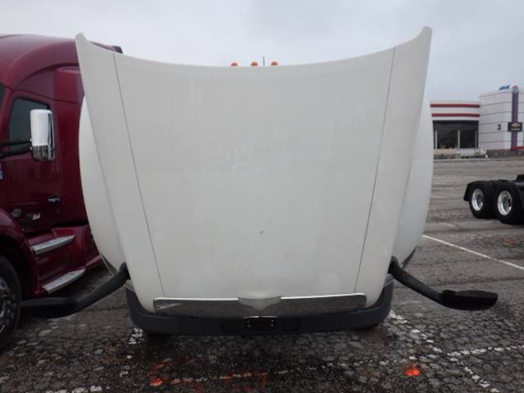 2019-peterbilt-579-image-21