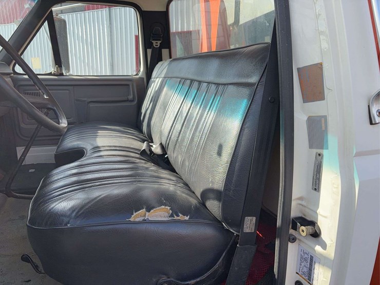 1998-ford-f800-image-31