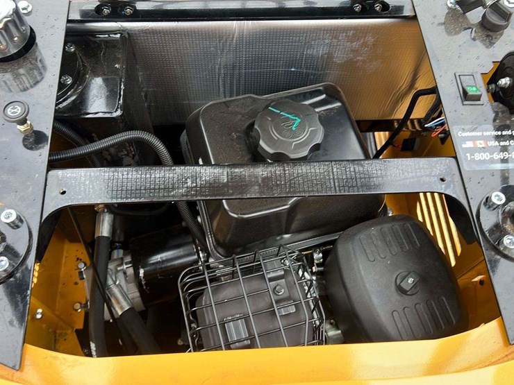 landhero-ldh-kv16-mini-excavator-image-15