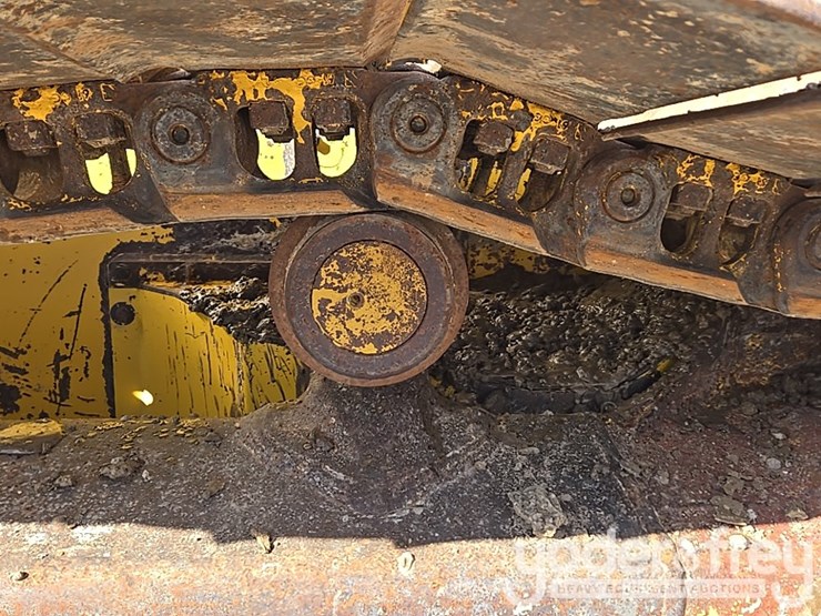 2018-komatsu-d61pxi-24-image-13