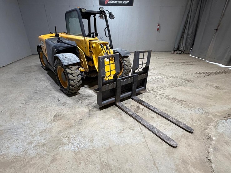 2015-jcb-525-image-7